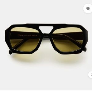 Vehla River Khaki/green NWT sunglasses